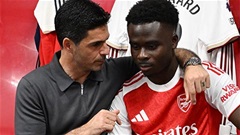 Arsenal trả giá vì vắt kiệt Bukayo Saka